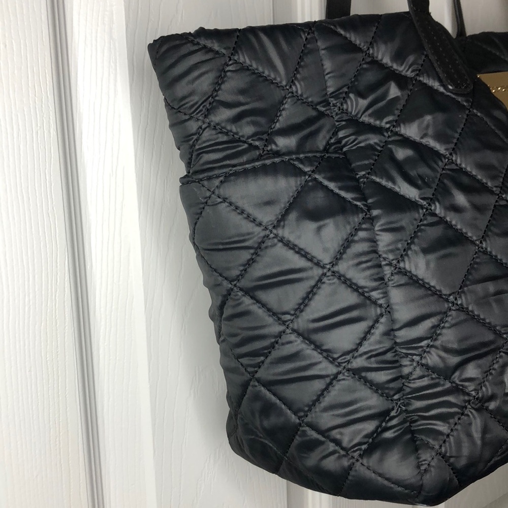 Perfect tote 🖤 - Picture 3 of 4